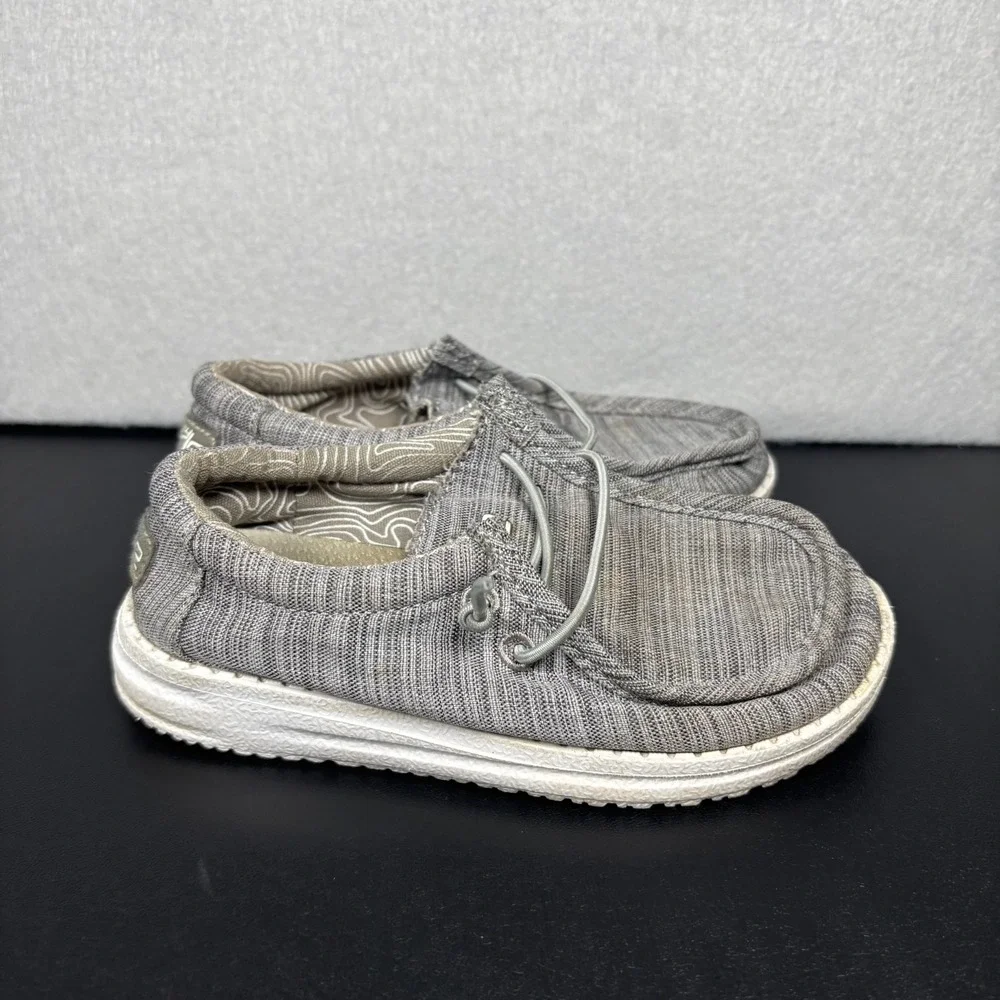 Hey Dude good used